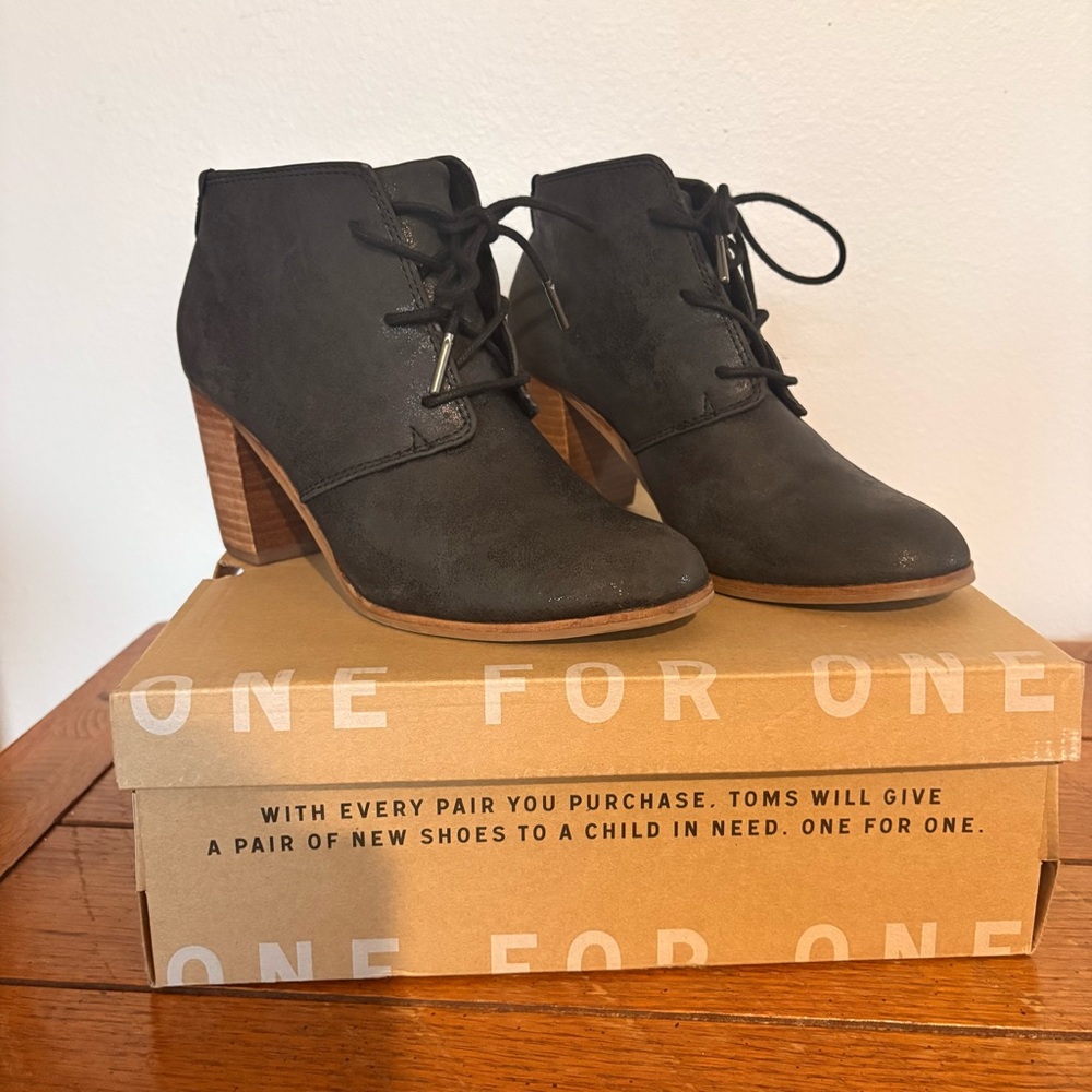 TOMS Lunata Lace up Black metallic synthetic lace up bootie Silver Heeled Boot